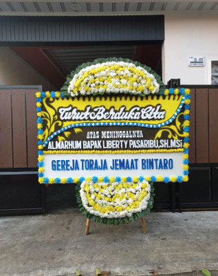 Papan Bunga Duka di Manado Tua Dua